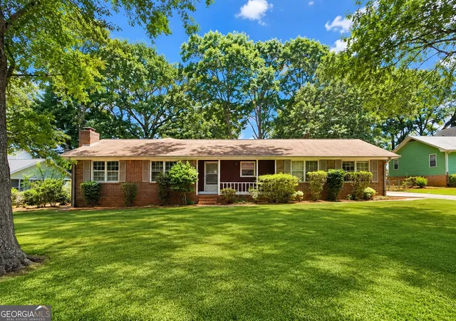 Photo 2 of Sale Pending at 1940 Old Concord Dr Se, Covington, GA 30016 | MLS# 10826038 | Listing updated on 2026-09-02