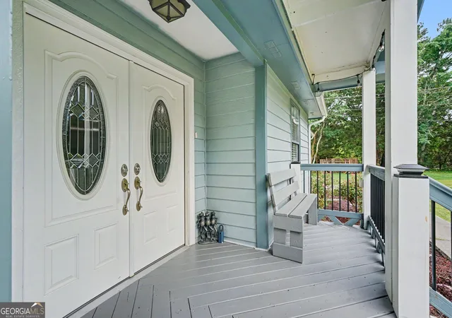 Photo 3 of Single family home for sale at 900 Stone Lea Tr, Oxford, GA 30054 | MLS# 10825351 | Listing updated on 2026-08-29