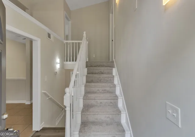 Photo 4 of Single family home for sale at 6817 Red Maple Dr, Rex, GA 30273 | MLS# 10830617 | Listing updated on 2026-09-04