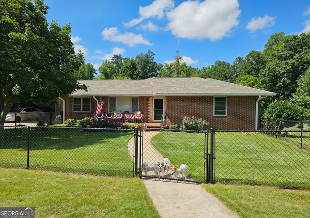 2nd image of 700 Brookwood Dr, Thomaston, GA 30286 | MLS# 10809039