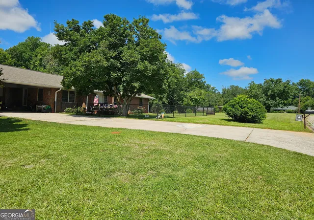 Photo 3 of Single family home for sale at 700 Brookwood Dr, Thomaston, GA 30286 | MLS# 10809039 | Listing updated on 2026-08-03