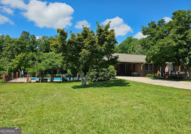 Photo 3 of Single family home for sale at 700 Brookwood Dr, Thomaston, GA 30286 | MLS# 10809039 | Listing updated on 2026-08-03