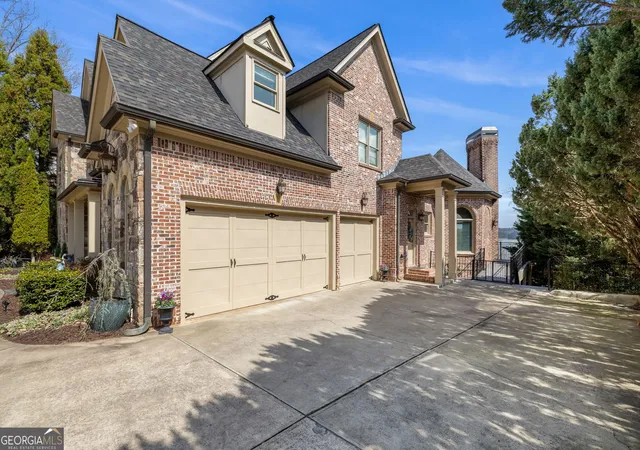 Photo 4 of Sale Pending at 9020 Old Terry Ford Rd, Gainesville, GA 30506 | MLS# 10705777 | Listing updated on 2026-10-05