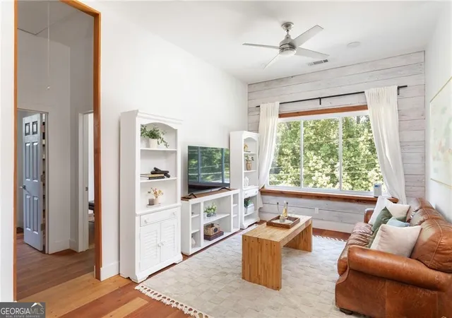 Photo 3 of Sale Pending at 133 Arcadia Cir NW, Atlanta, GA 30314 | MLS# 10828512 | Listing updated on 2026-09-14
