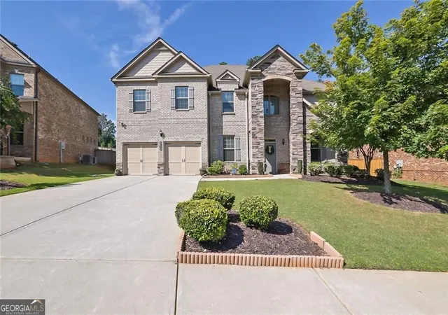 Photo 1 of Single family home for sale at 4550 Point Rock Dr, Buford, GA 30519 | MLS# 10830138 | Listing updated on 2026-09-19