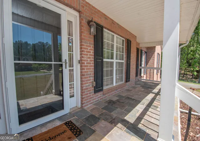 2nd image of 105 Applewood Wy, Fayetteville, GA 30215 | MLS# 10729100
