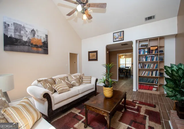 5th image of 105 Applewood Wy, Fayetteville, GA 30215 | MLS# 10729100