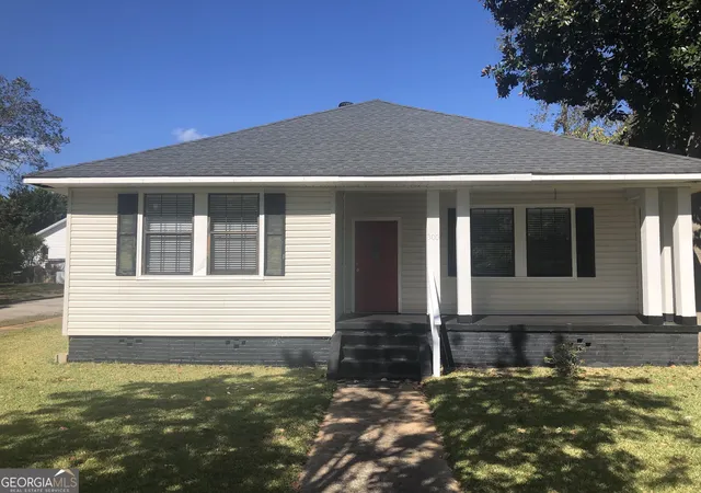 Photo 1 of Single family home for sale at 300 Fourth Ave, Thomaston, GA 30286 | MLS# 10835959 | Listing updated on 2026-09-13