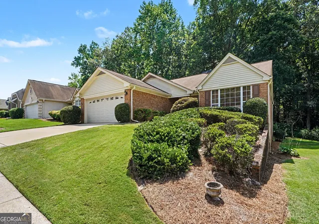 Photo 2 of Single family home for sale at 150 Stratford Way, Fayetteville, GA 30214 | MLS# 10808957 | Listing updated on 2026-08-20