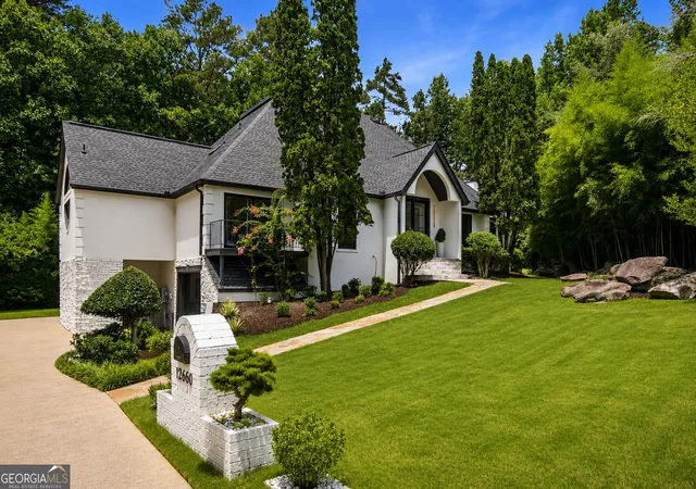 Photo 2 of Mansion for sale at 11260 Houze Rd, Roswell, GA 30076 | MLS# 10809136 | Listing updated on 2026-08-03