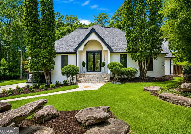 Photo 3 of Mansion for sale at 11260 Houze Rd, Roswell, GA 30076 | MLS# 10809136 | Listing updated on 2026-08-03