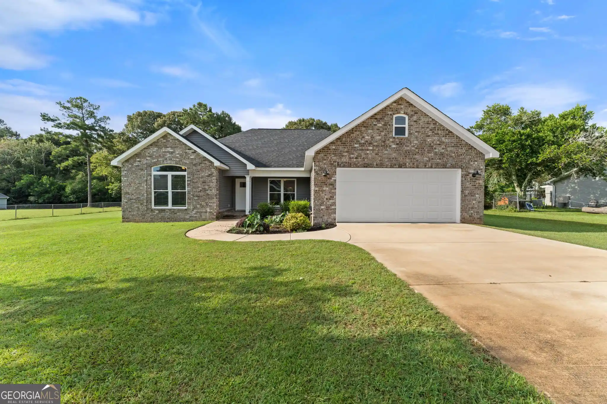 Photo 1 of Single family home for sale at 114 Water Dr, Warner Robins, GA 31088 | MLS# 10868669 | Listing updated on 2026-10-21
