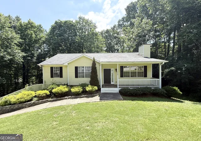 Photo 2 of Single family home for sale at 7420 Bristol Cir, Douglasville, GA 30134 | MLS# 10778498 | Listing updated on 2026-10-03