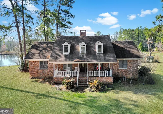 Photo 1 of Single family home for sale at 2060 Us Hwy 80 Hwy, Bloomingdale, GA 31302 | MLS# 10728442 | Listing updated on 2026-09-02