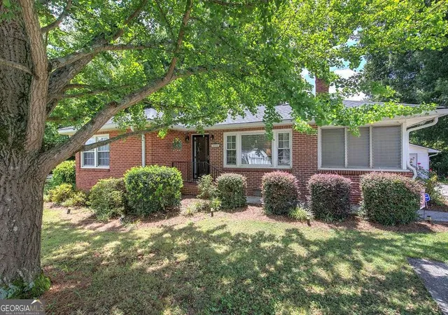 2nd image of 409 Stonewall St, Cartersville, GA 30120 | MLS# 10808645