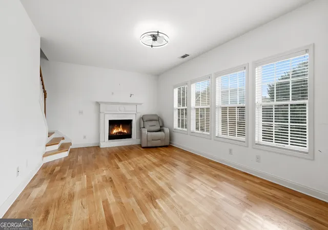 4th image of 6911 Pierless Ave, Sugar Hill, GA 30518 | MLS# 10810080
