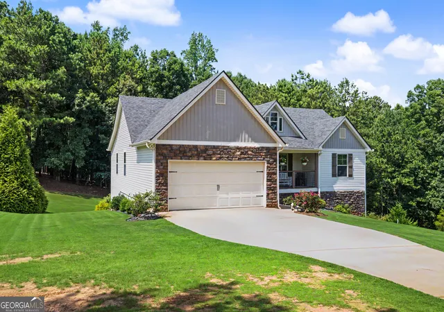 3rd image of 126 Copper Creek Dr, Lagrange, GA 30240 | MLS# 10801099
