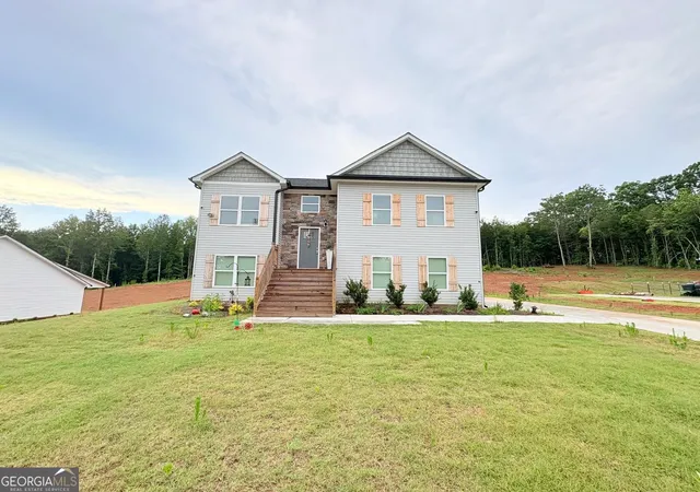 Photo 3 of Single family home for sale at 3029 Highway 17, Clarkesville, GA 30523 | MLS# 10726257 | Listing updated on 2026-09-08
