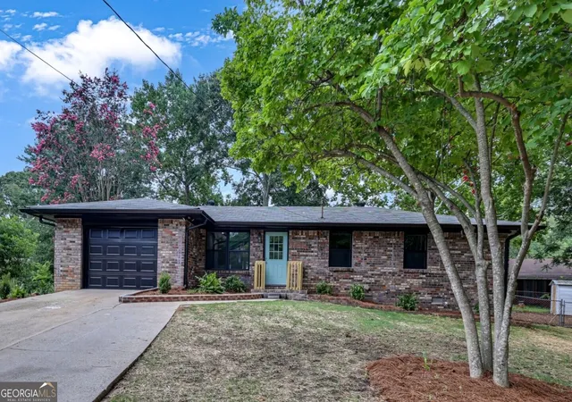 Photo 2 of Single family home for sale at 2391 Prestige Valley Ct, Morrow, GA 30260 | MLS# 10822232 | Listing updated on 2026-08-29