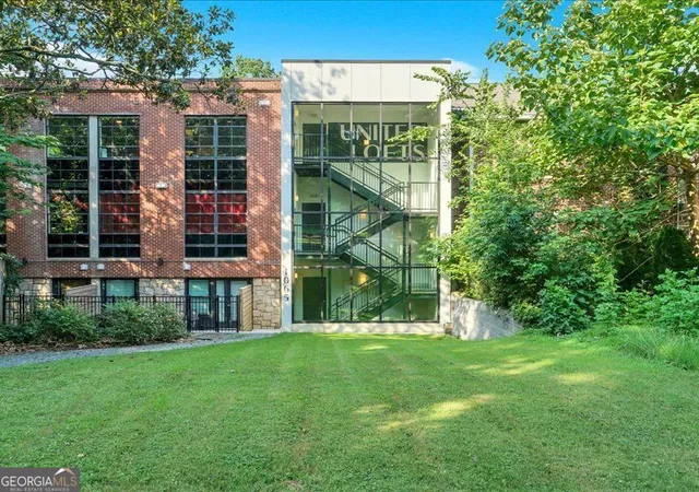 Listing Photo 1 - Condo for sale in building located at 1065 United Ave SE, Atlanta, GA 30316 - Unit #303