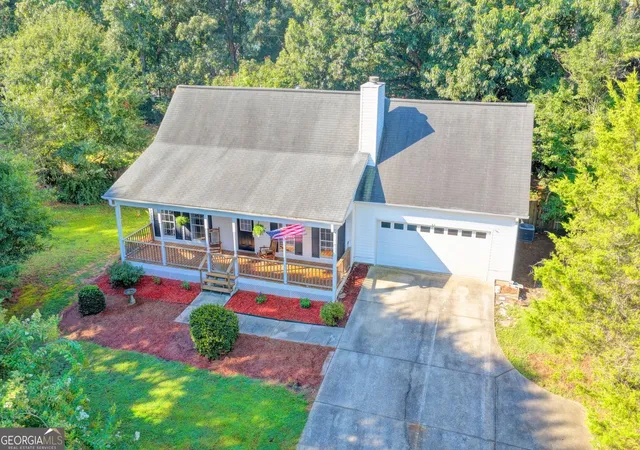 Photo 3 of Single family home for sale at 85 Cypress Pl, Winder, GA 30680 | MLS# 10828132 | Listing updated on 2026-09-22