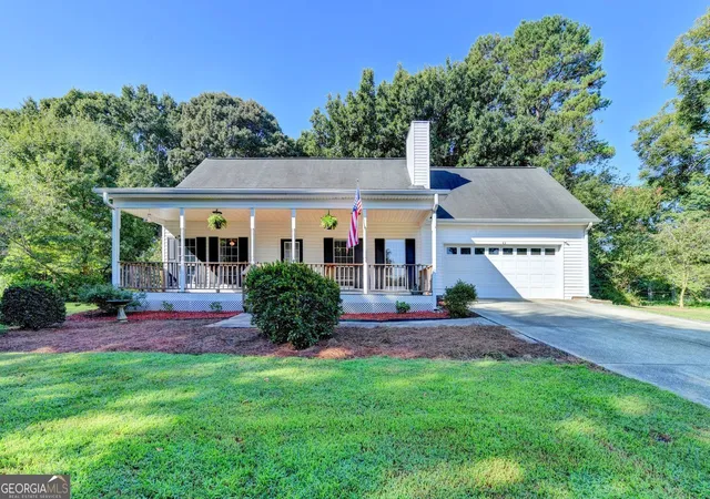 Photo 3 of Single family home for sale at 85 Cypress Pl, Winder, GA 30680 | MLS# 10828132 | Listing updated on 2026-09-22