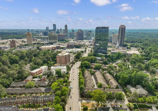 2nd image of 3668 Brookhaven Manor Xing Ne, Atlanta, GA 30319 | MLS# 10753285