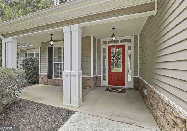 Photo 3 of Single family home for sale at 311 Ivy Vale Ct, Tyrone, GA 30290 | MLS# 10800740 | Listing updated on 2026-09-12