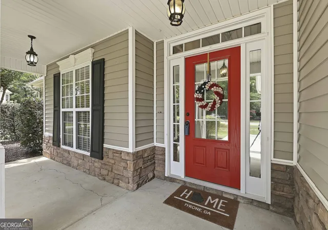 Photo 4 of Single family home for sale at 311 Ivy Vale Ct, Tyrone, GA 30290 | MLS# 10800740 | Listing updated on 2026-09-12