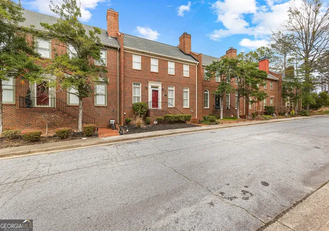 Photo 2 of Townhouse for sale at 180 Habersham Pl, Fayetteville, GA 30214 | MLS# 10481032 | Listing updated on 2026-09-14