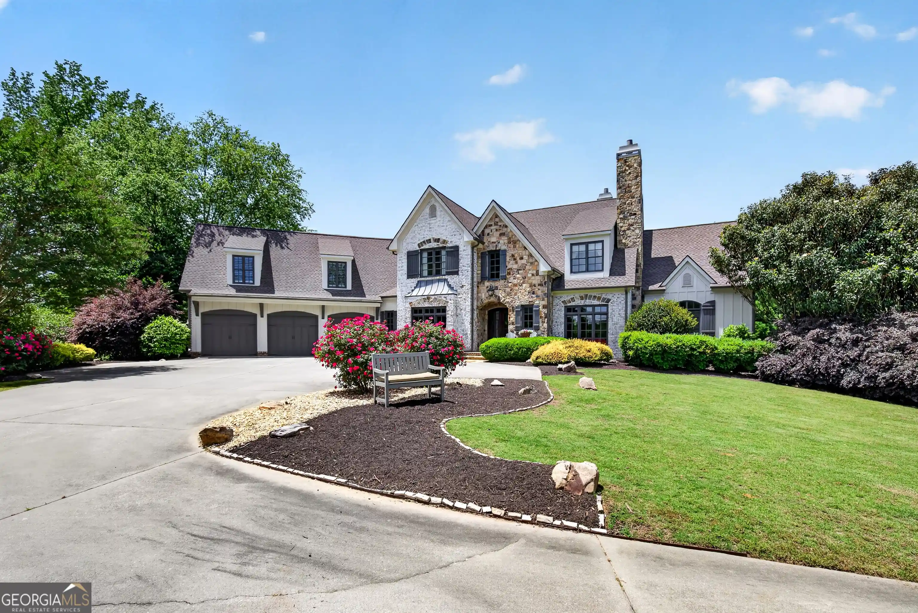 Photo 1 of Mansion for sale at 220 Woodbridge Pl, Brooks, GA 30205 | MLS# 10874014 | Listing updated on 2026-10-30