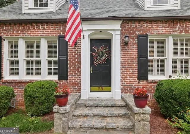 Photo 2 of Sale Pending at 3054 Peachtree Dr NE, Atlanta, GA 30305 | MLS# 10821185 | Listing updated on 2026-10-30