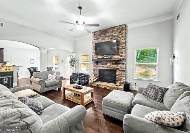 Photo 4 of Single family home for sale at 2015 Chapel Estates Ln, Dacula, GA 30019 | MLS# 10813534 | Listing updated on 2026-09-19