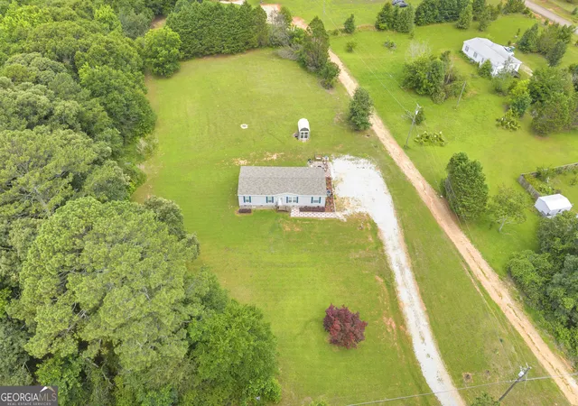 Photo 3 of Manufactured home for sale at 127 Georgia Dr, Hartwell, GA 30643 | MLS# 10782649 | Listing updated on 2026-09-21