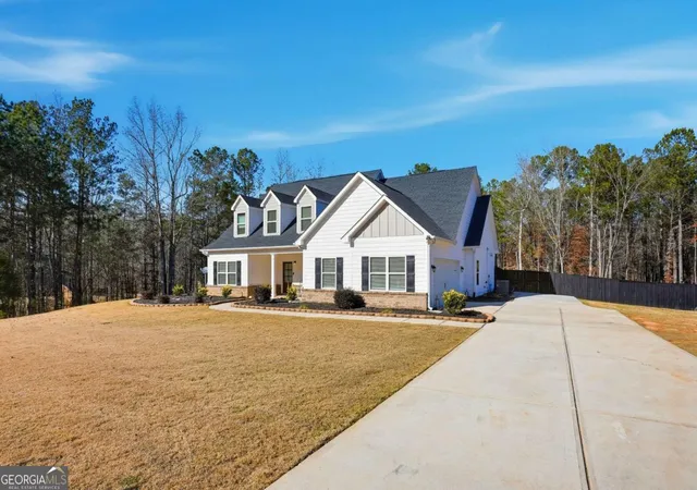 Photo 2 of Single family home for sale at 95 Hawthorn Ln, Covington, GA 30014 | MLS# 10658226 | Listing updated on 2026-09-23