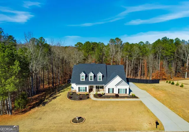 Photo 3 of Single family home for sale at 95 Hawthorn Ln, Covington, GA 30014 | MLS# 10658226 | Listing updated on 2026-09-23