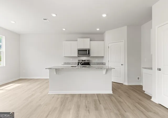5th image of 8170 Elkhorn Dr, Fairburn, GA 30213 | MLS# 10824414