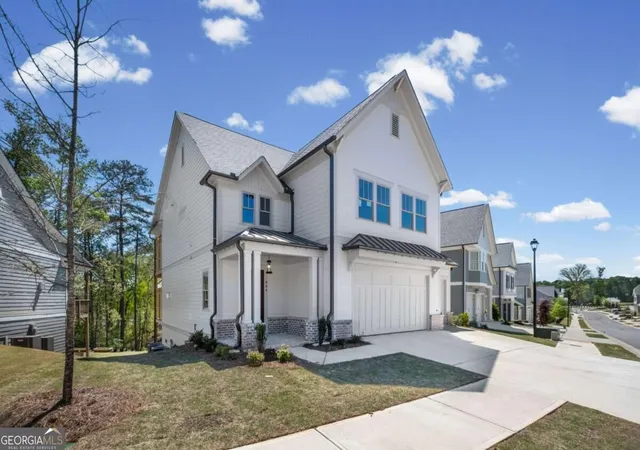Photo 3 of Single family home for sale at 844 Lakemont Dr, Canton, GA 30114 | MLS# 10836623 | Listing updated on 2026-09-14
