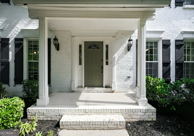 Photo 2 of Single family home for sale at 2796 Craig Ct, Marietta, GA 30062 | MLS# 10807584 | Listing updated on 2026-10-10