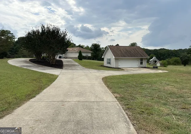 Photo 2 of Single family home for sale at 54 And 50 Whatley Rd, Griffin, GA 30224 | MLS# 10835365 | Listing updated on 2026-09-11