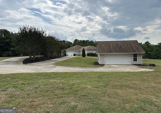 Photo 2 of Single family home for sale at 54 And 50 Whatley Rd, Griffin, GA 30224 | MLS# 10835365 | Listing updated on 2026-09-11