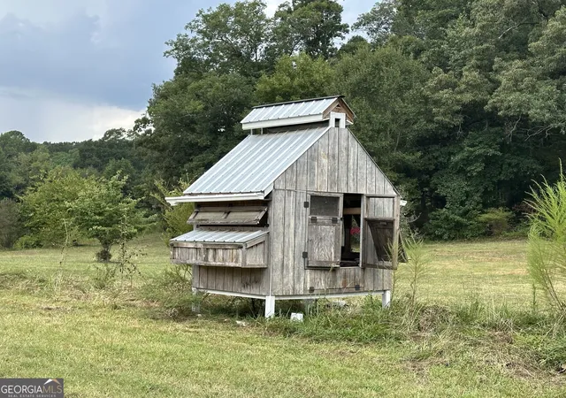 Photo 4 of Single family home for sale at 54 And 50 Whatley Rd, Griffin, GA 30224 | MLS# 10835365 | Listing updated on 2026-09-11