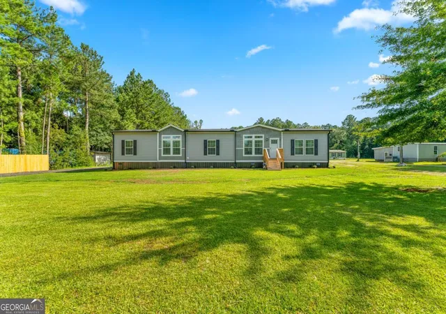 Photo 1 of Manufactured home for sale at 302 Middleton Rd, Guyton, GA 31312 | MLS# 10804213 | Listing updated on 2026-07-30