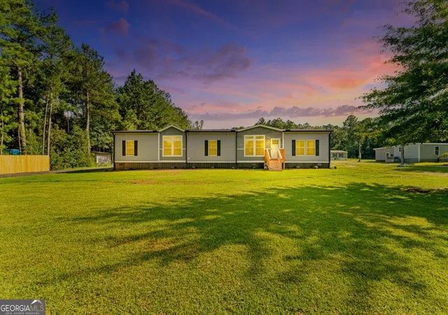 Photo 2 of Manufactured home for sale at 302 Middleton Rd, Guyton, GA 31312 | MLS# 10804213 | Listing updated on 2026-07-30