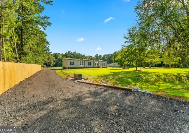 Photo 4 of Manufactured home for sale at 302 Middleton Rd, Guyton, GA 31312 | MLS# 10804213 | Listing updated on 2026-07-30