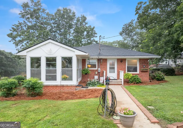 Photo 2 of Single family home for sale at 5907 Main St, Lula, GA 30554 | MLS# 10807007 | Listing updated on 2026-09-15