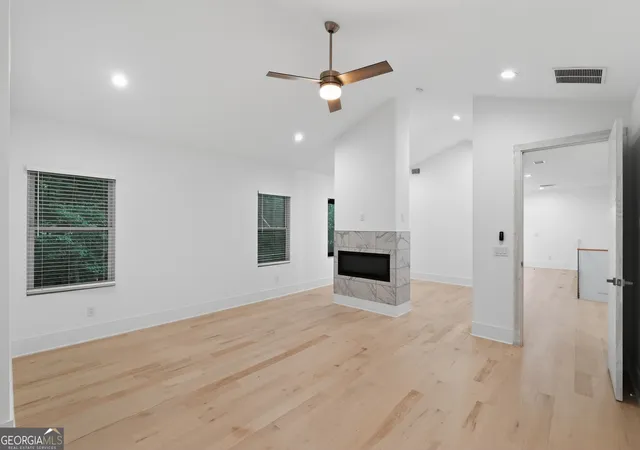 Photo 4 of Single family home for sale at 5285 Mount Vernon Pkwy, Sandy Springs, GA 30327 | MLS# 10791154 | Listing updated on 2026-09-21
