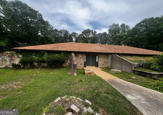 Photo 1 of Sale Pending at 4391 Leola Rd, Douglasville, GA 30135 | MLS# 10793534 | Listing updated on 2026-10-21