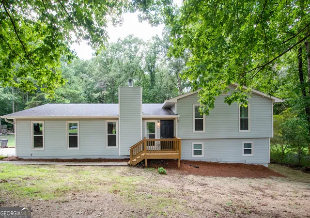Photo 2 of Single family home for sale at 240 Hearthstone Dr W, Newnan, GA 30263 | MLS# 10822762 | Listing updated on 2026-10-12