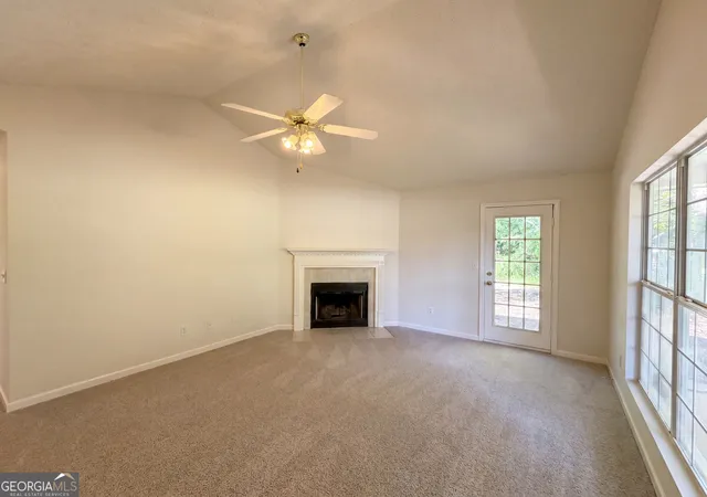 3rd image of 202 Bluff Ct, Jackson, GA 30233 | MLS# 10768311